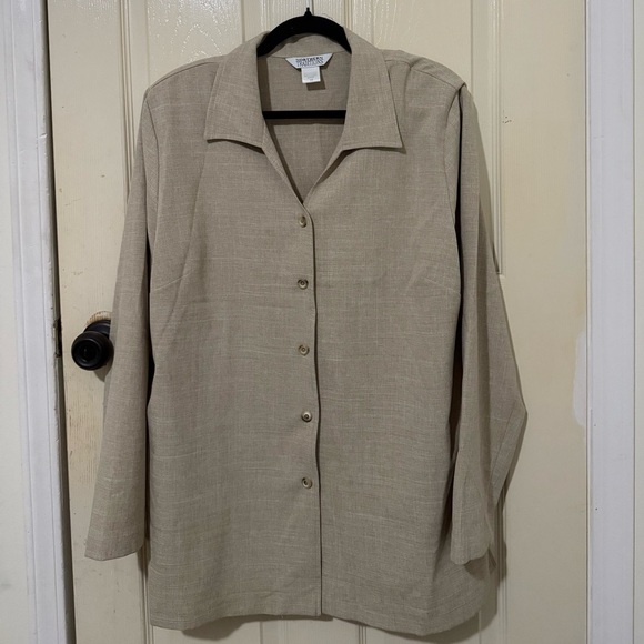 Northern Traditions Tops - Northern Traditions Beige Button Front Blouse w/ Shoulder Pads | Size 18